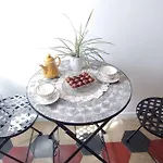 El Brumista Bed & Breakfast